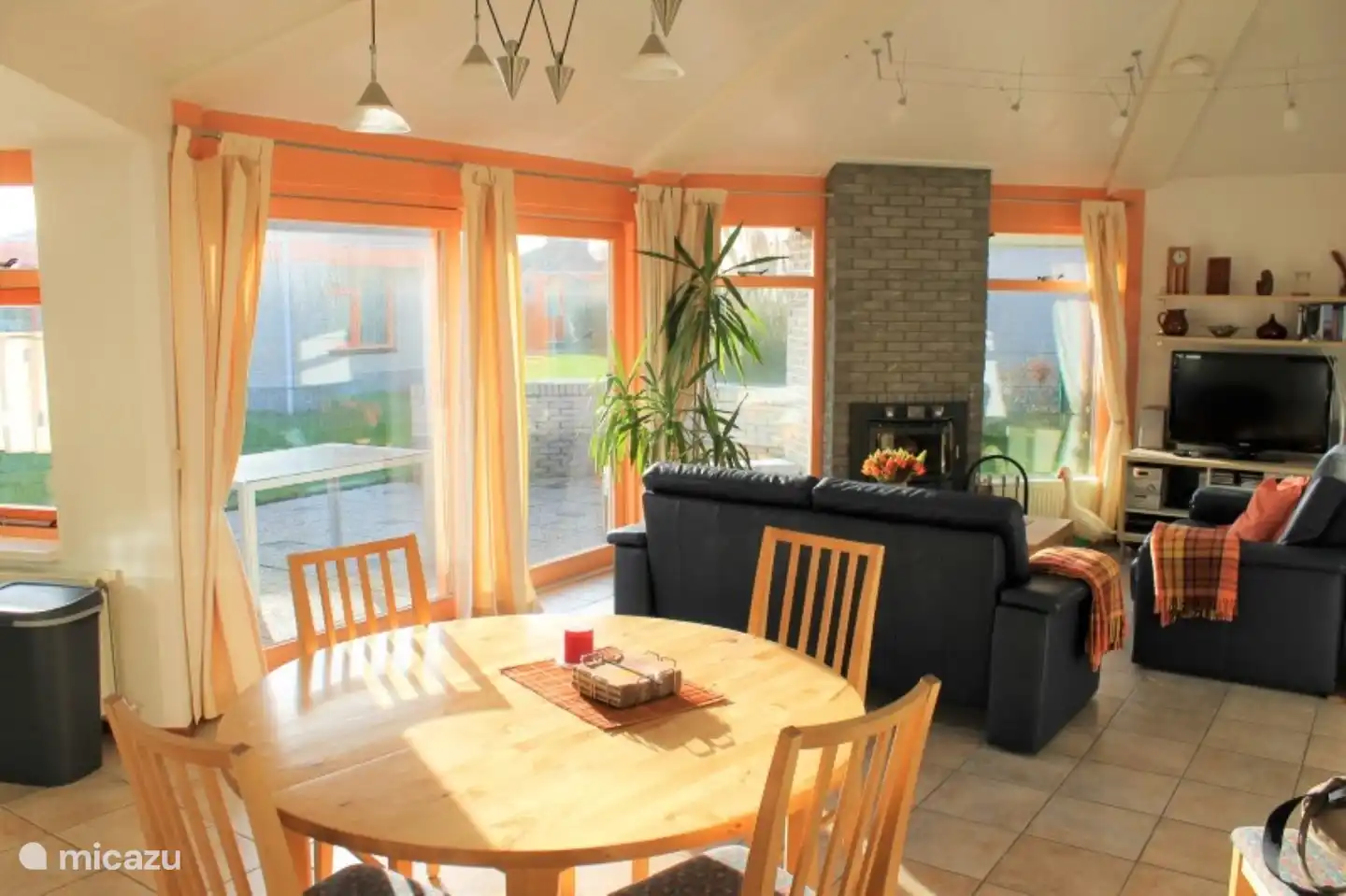 Frühstück in der gemütlichen Frühstücksrunde