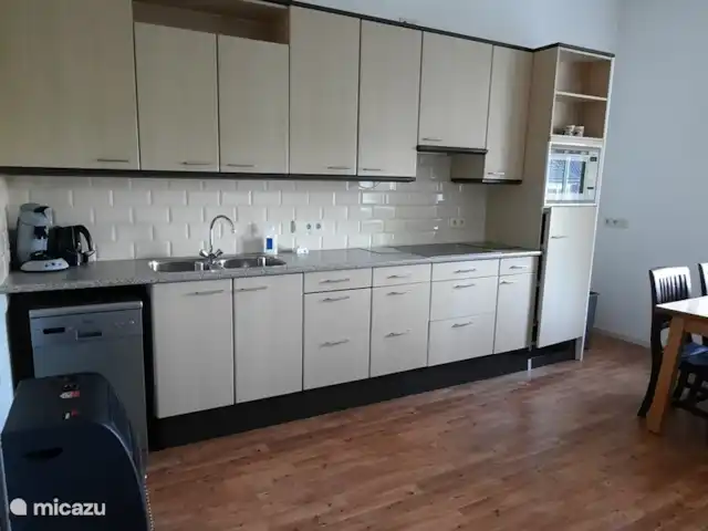 Boerderij appartement Landrijk huren in Nederland, Overijssel, Haaksbergen - boerderij Keuken met vaatwasser