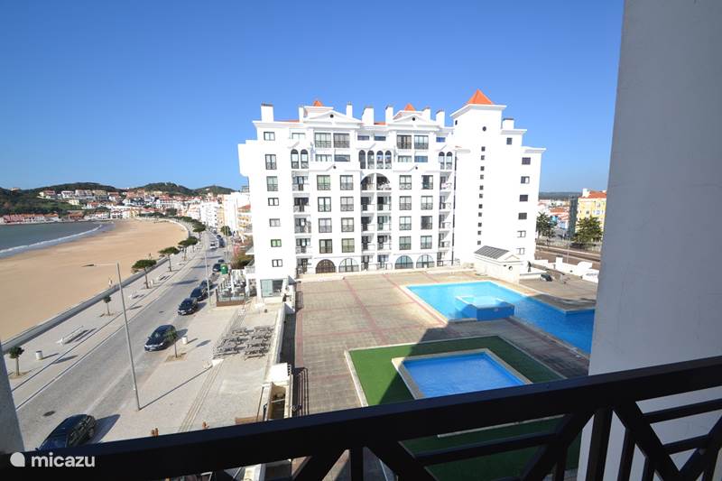 Vakantiehuis Portugal, Costa de Prata, São Martinho do Porto Appartement Beachfront apt met zwembad T2