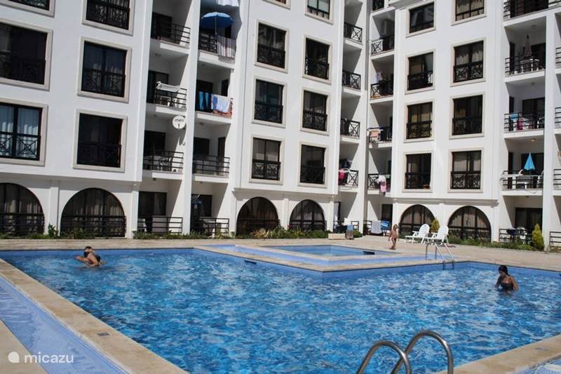 Vakantiehuis Portugal, Costa de Prata, São Martinho do Porto Appartement Beachfront apt met zwembad T2