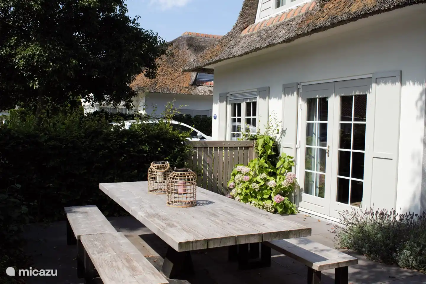 Esstisch für 8 bis 10 Personen