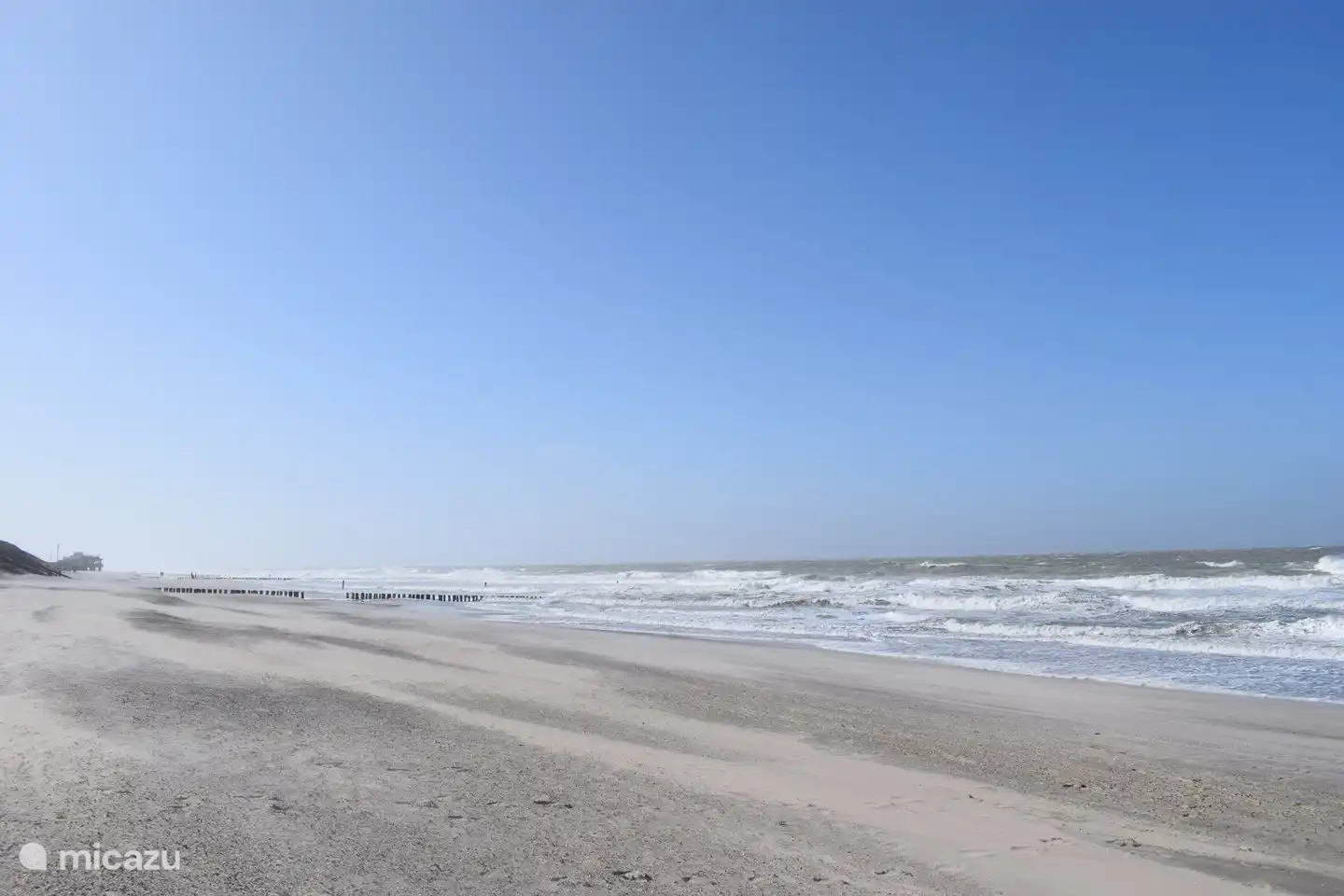 Schöner, breiter Strand! Foto aufgenommen bei Windstärke 6!