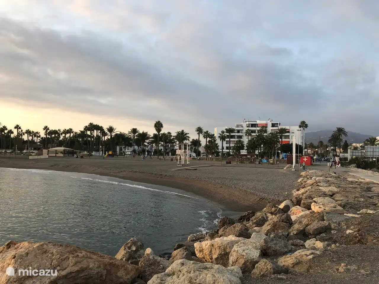 Puerto Blanco vom Strand aus gesehen