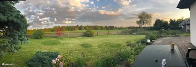 Wunderschöner Himmel von hinten gesehen