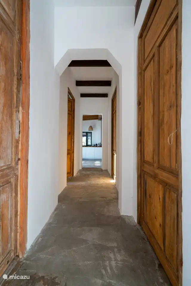 Halle mit den restaurierten türen