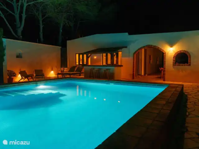 Finca Robledo Malaga huren in Spanje, Andalusië, Alhaurín el Grande - vakantiehuis Avondsetting zwembad