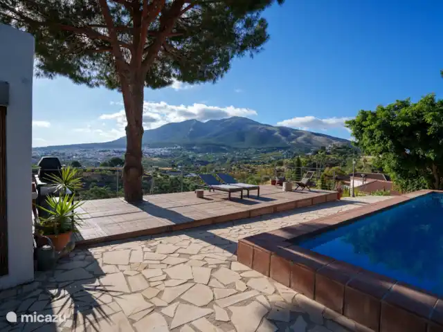 Finca Robledo Malaga huren in Spanje, Andalusië, Alhaurín el Grande - vakantiehuis Zwembad en terras met uitzicht