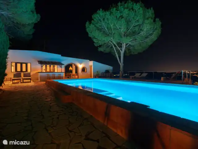 Finca Robledo Malaga huren in Spanje, Andalusië, Alhaurín el Grande - vakantiehuis Avondsetting zwembad