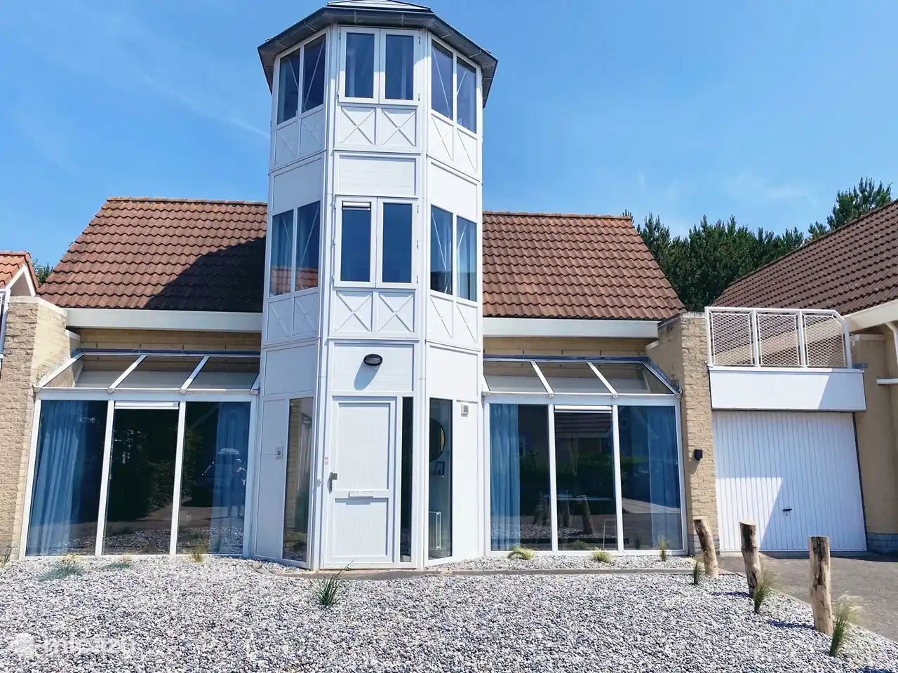 Außenhaus. Von der Spitze des Turms aus sehen Sie die Dünen