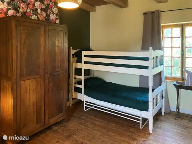 Le Plus Beau | France, Allier, Theneuille - maison de vacances Le lit superposé de la chambre familiale