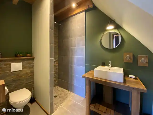 Le Plus Beau | France, Allier, Theneuille - maison de vacances Une des chambres au premier étage