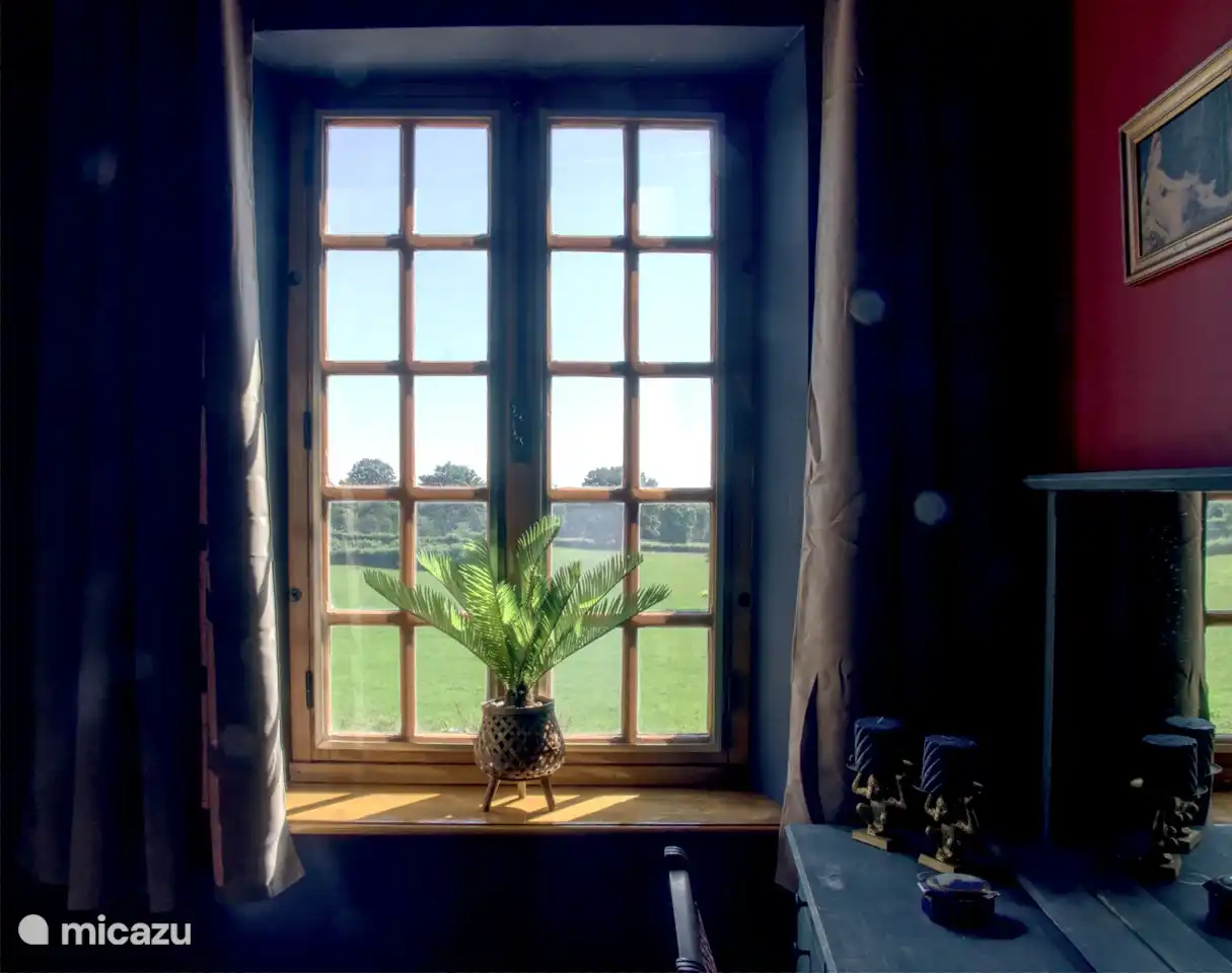 Blick aus einem der Schlafzimmer auf die Wiesen