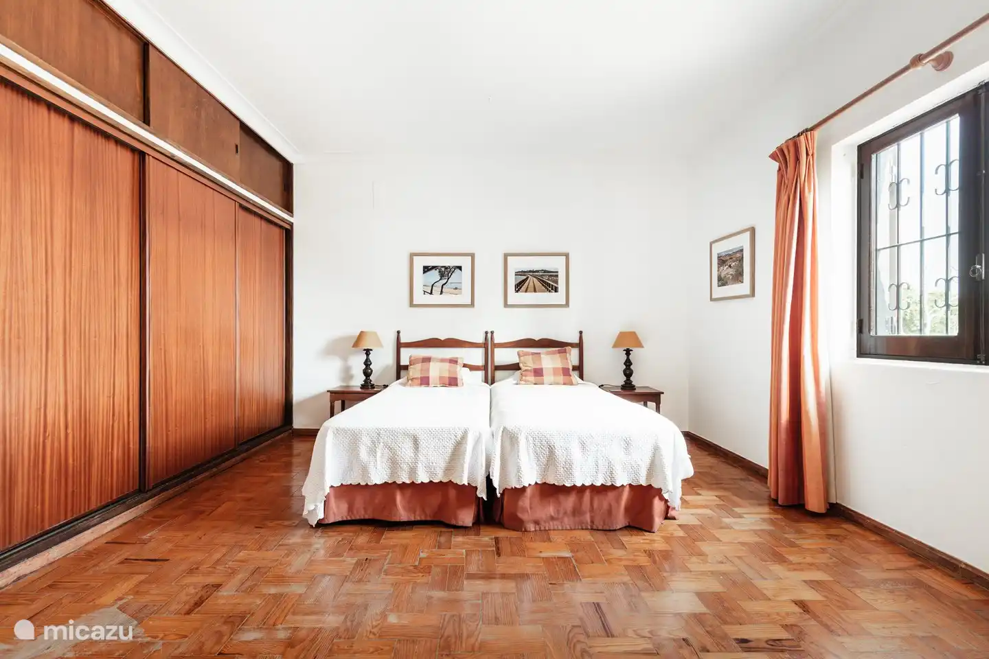 Hauptschlafzimmer mit viel Stauraum