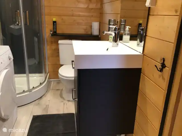 Chalet 'De Oude Gooten 2' | Pays-Bas, Hollande méridionale, Brielle - cabane en bois / lodge Douche, toilettes, lave-linge et sèche-linge