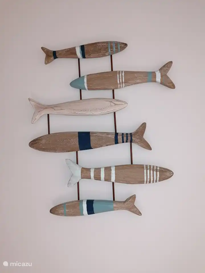 Die gesamte Wohnung ist aufgrund ihrer Lage am Meer im nautischen Stil eingerichtet.