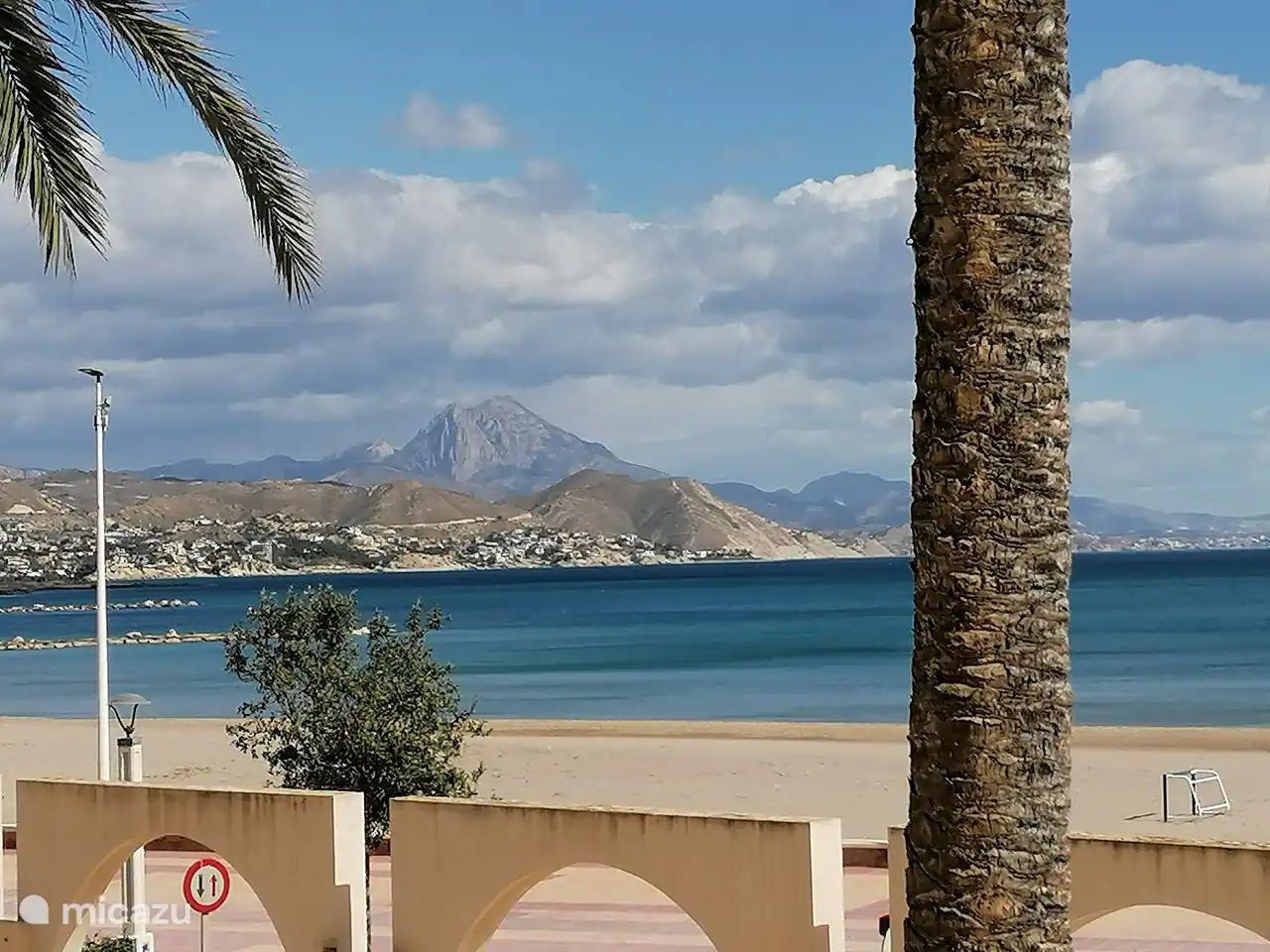 Wenn es klar ist, können Sie zu Benidorm aufschauen.