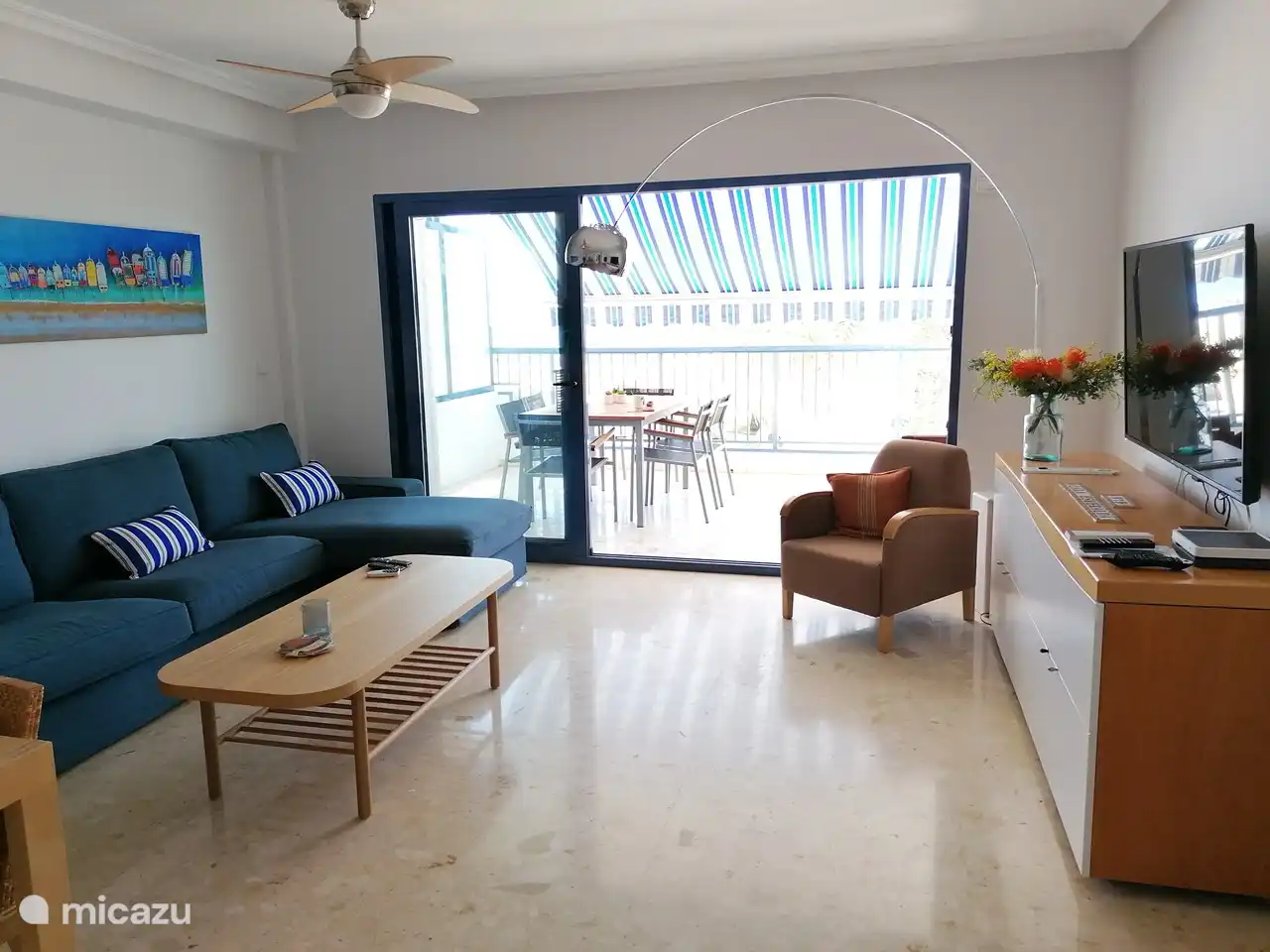 Es ist hell und geräumig.