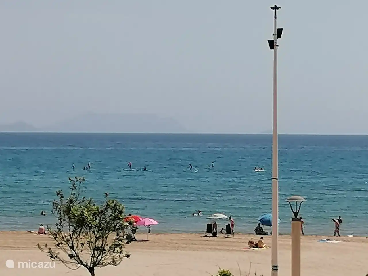 Dieser Teil des Mittelmeers eignet sich auch sehr gut zum Surfenlernen.