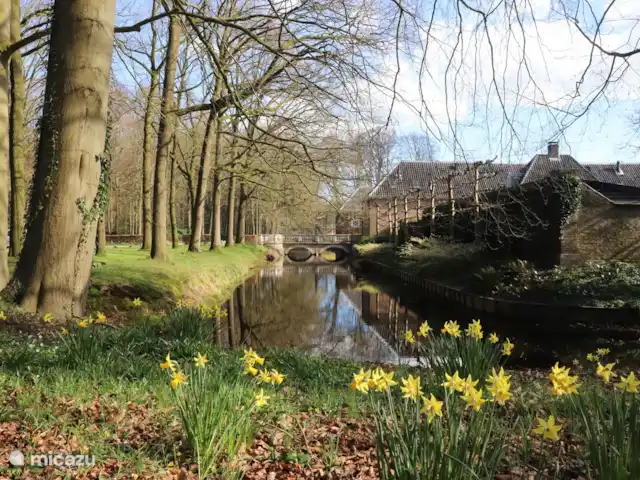 El establo de burros en Países Bajos, Güeldres, Lochem - casa vacacional El foso del castillo