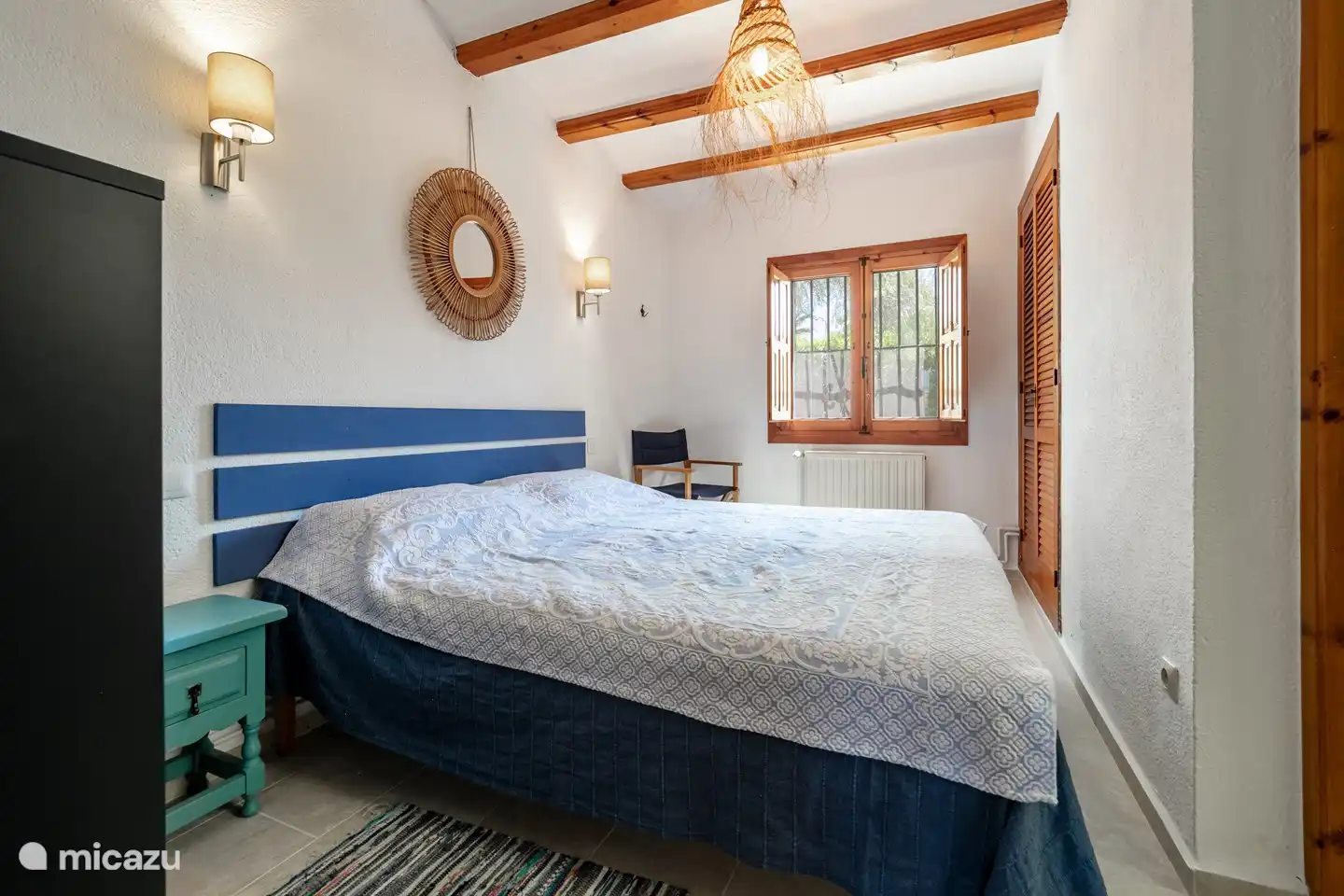 Das Hauptschlafzimmer mit Klimaanlage