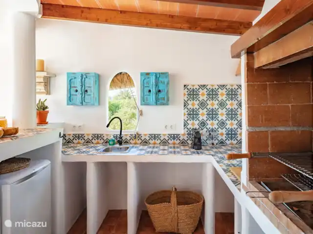 Maison de Viña | Espagne, Costa Blanca, Jávea - villa Cuisine extérieure avec grill et réfrigérateur.
