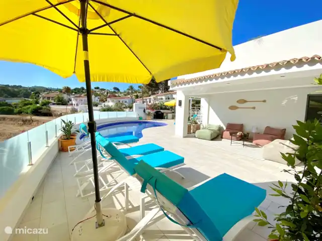 Chica Del Mar huren in Spanje, Costa Blanca, Benissa - villa Chica Del Mar - zicht op het zwembad