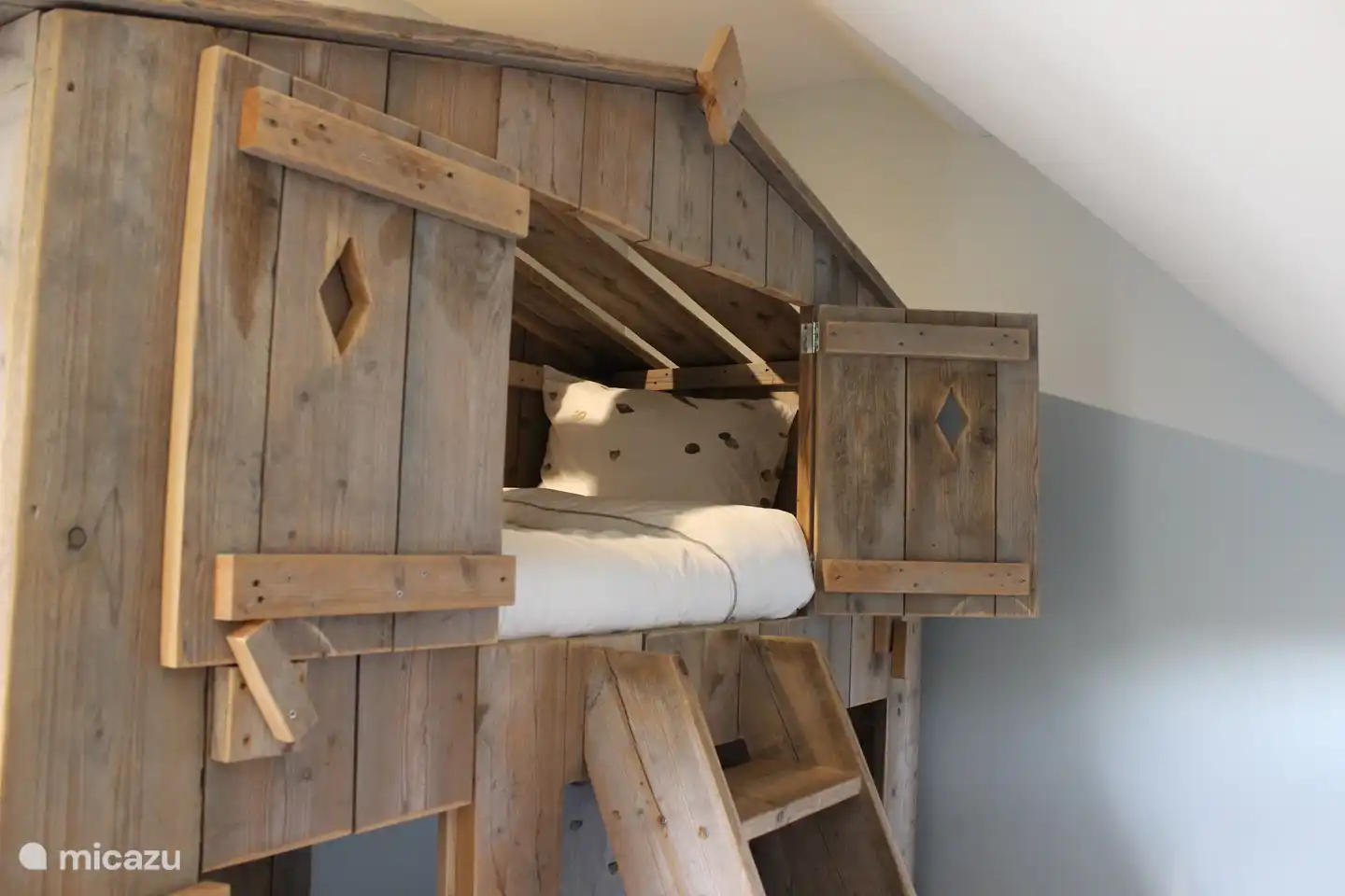 Supertolles Etagenbett aus Holz! 