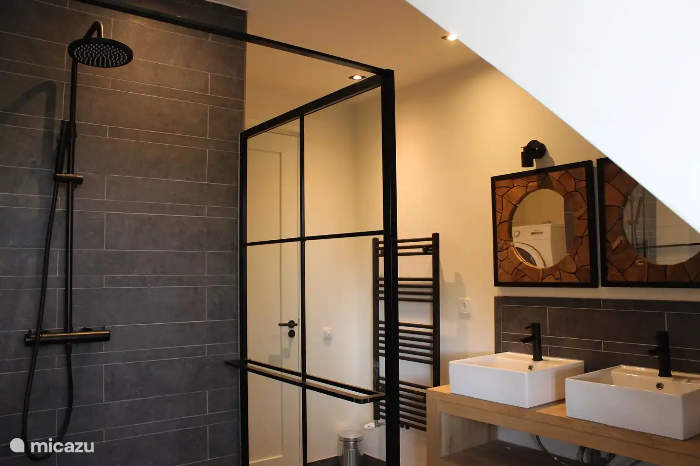 Badezimmer nr.2  (1. Stock)