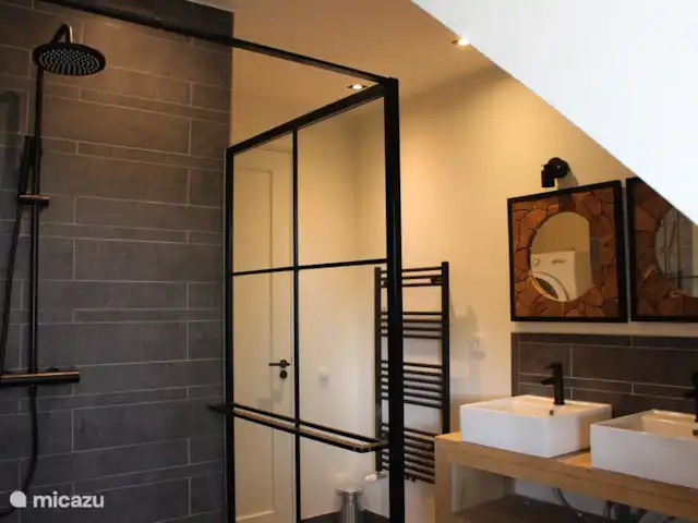 'De Oester' de Zuidhoek 5 | Pays-Bas, Zélande, Renesse - maison de vacances Salle de bain n°2 au 1er étage