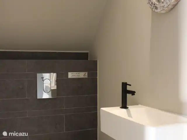 'De Oester' de Zuidhoek 5 | Pays-Bas, Zélande, Renesse - maison de vacances 2ème toilette au 1er étage