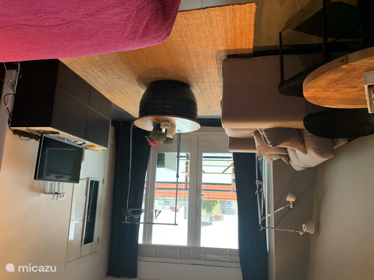 Wohnzimmer und Schlafzimmer