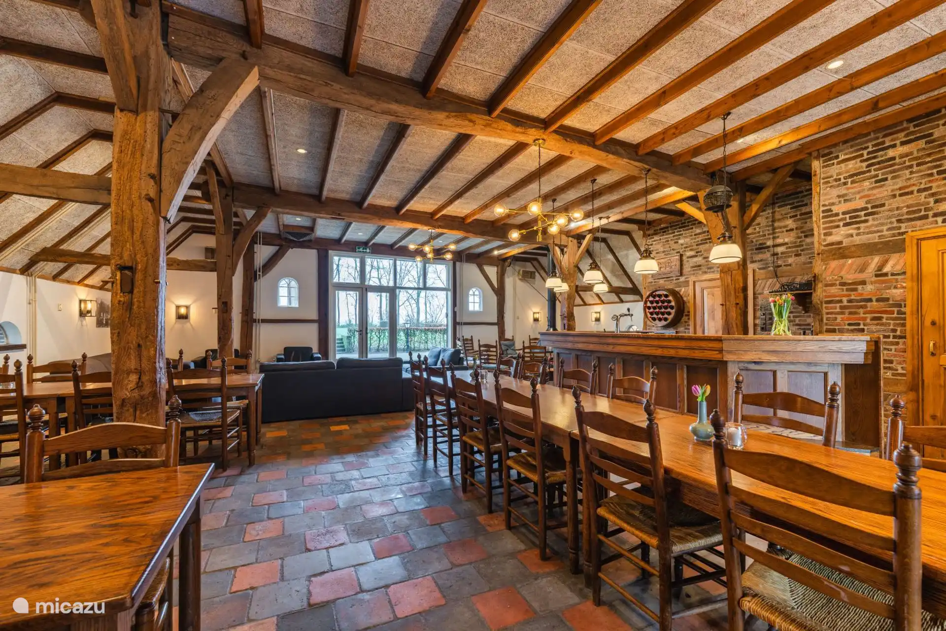 Sitzbereich sehr geeignet für kleine und große Gruppen