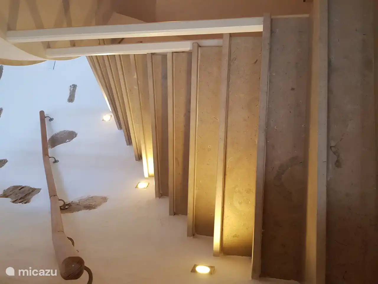 Treppen zu den verschiedenen Etagen