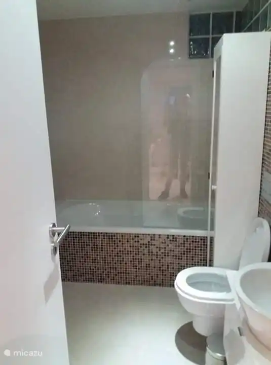 Badezimmer im Erdgeschoss