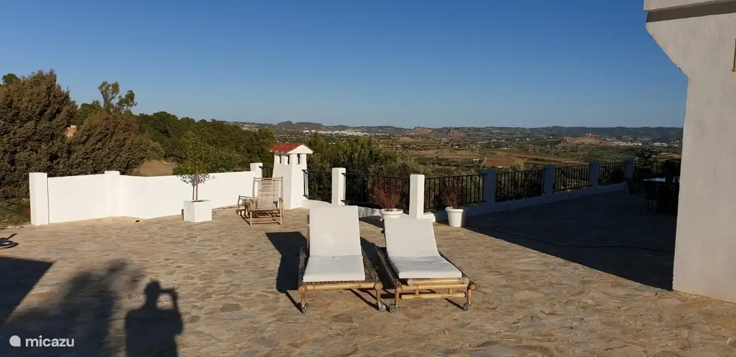 Nachmittagssonne únd Schatten.