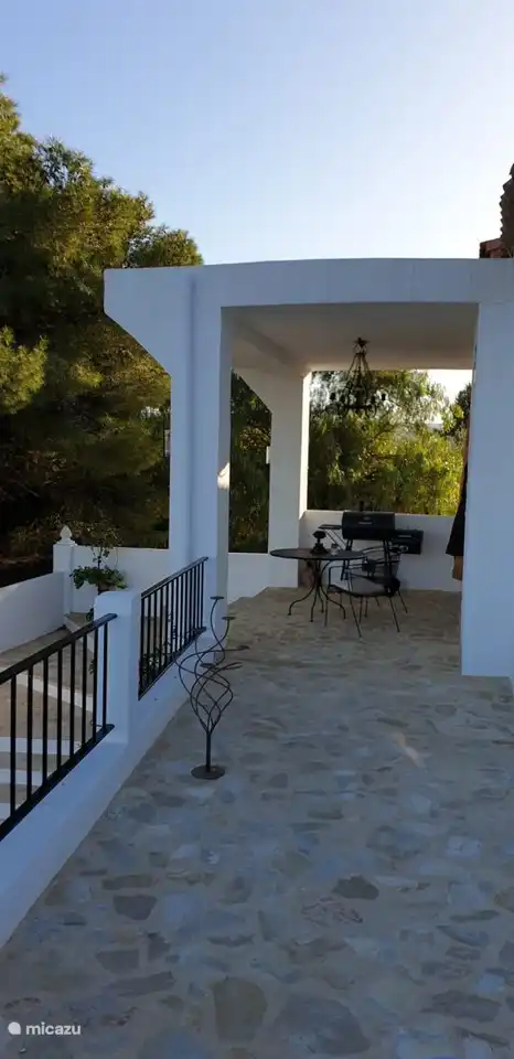 Die Veranda am Eingang.