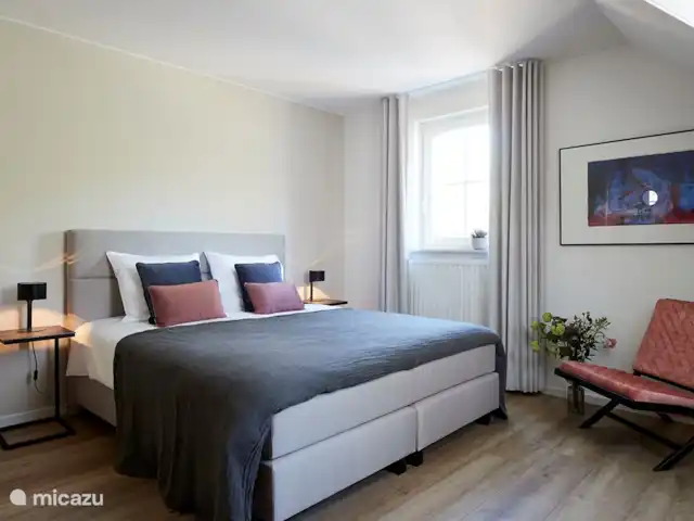Kasteelhoeve d'Erp huren in Nederland, Limburg, Baarlo - villa Slaapkamers hebben allen een heerlijke stoel om even te relaxen.