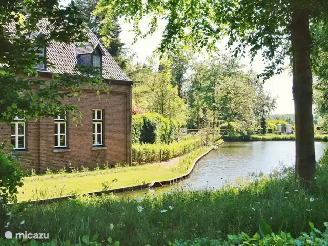 Kasteelhoeve d'Erp huren in Nederland, Limburg, Baarlo - villa Woning bij Entree