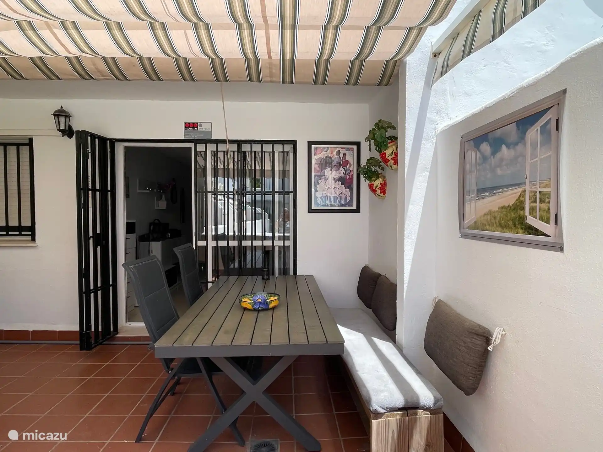 Terrasse mit Markise