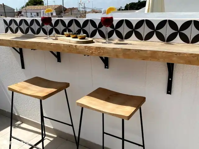 Villa Mirabilis | Espagne, Costa Blanca, Pilar de la Horadada - villa Le bar sur notre toit-terrasse, surplombant le village aux vieilles maisons