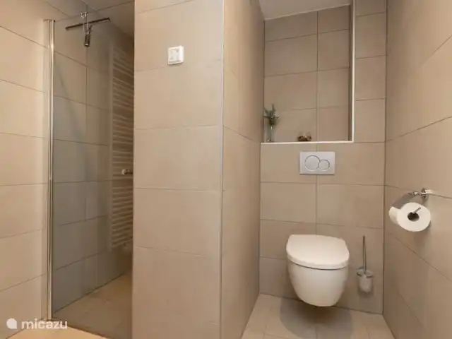 Location de Vacances Pays-Bas, Drenthe, Echten, maison de vacances - Prairie de vache de ferme Sol de la salle de bain