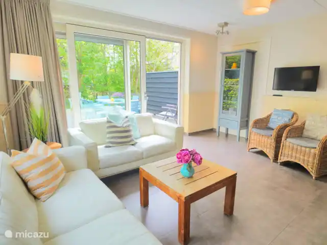 Duinland 49a Oost in Nederland, Noord-Holland, Sint Maarten - villa Woonkamer