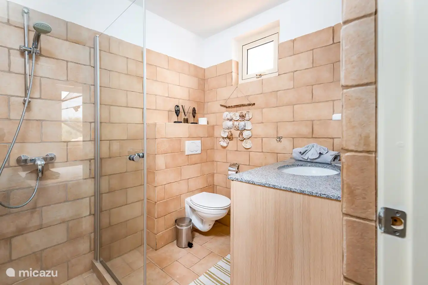 badkamer van slaapkamer 3