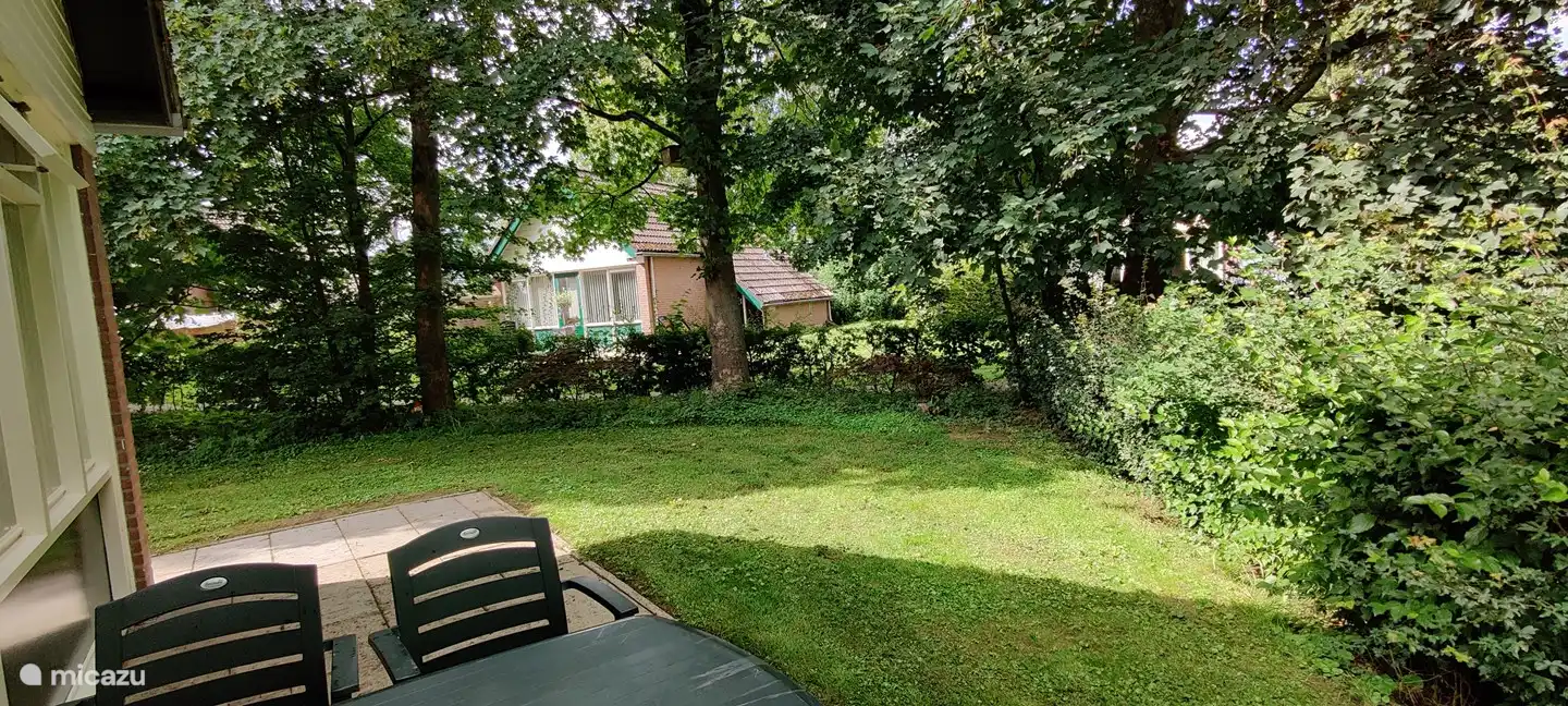 Terrasse auf der Rückseite