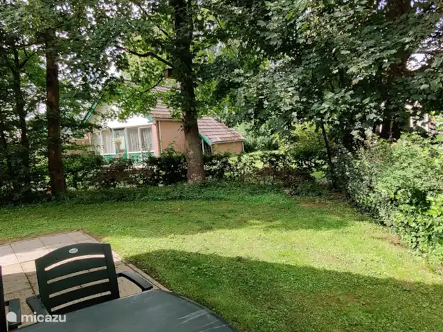 Bungalow de Koempel huren in Nederland, Limburg, Simpelveld - bungalow Terras achterkant