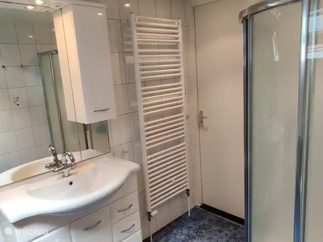 Bungalow de Koempel huren in Nederland, Limburg, Simpelveld - bungalow badkamer
