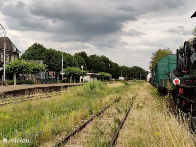 Bungalow de Koempel huren in Nederland, Limburg, Simpelveld - bungalow Oude treinstellen op het stationnetje van Simpelveld, op een steenworp afstand van het huisje
