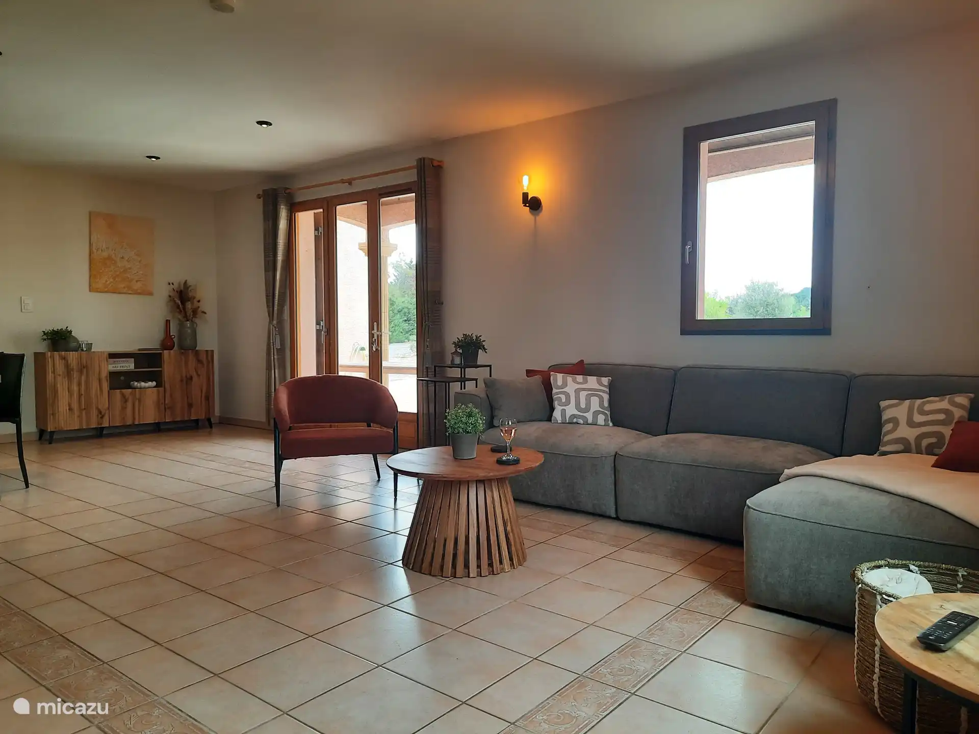 Wohnzimmer +/- 40 m²