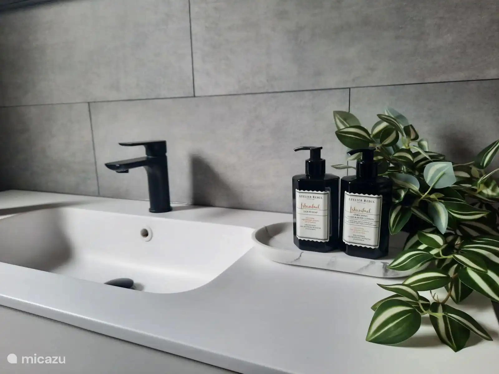 Badezimmer Hauptschlafzimmer