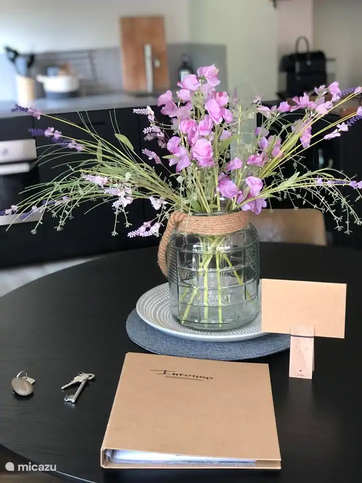 Informationsbuch mit allerlei Tipps liegt bereit.